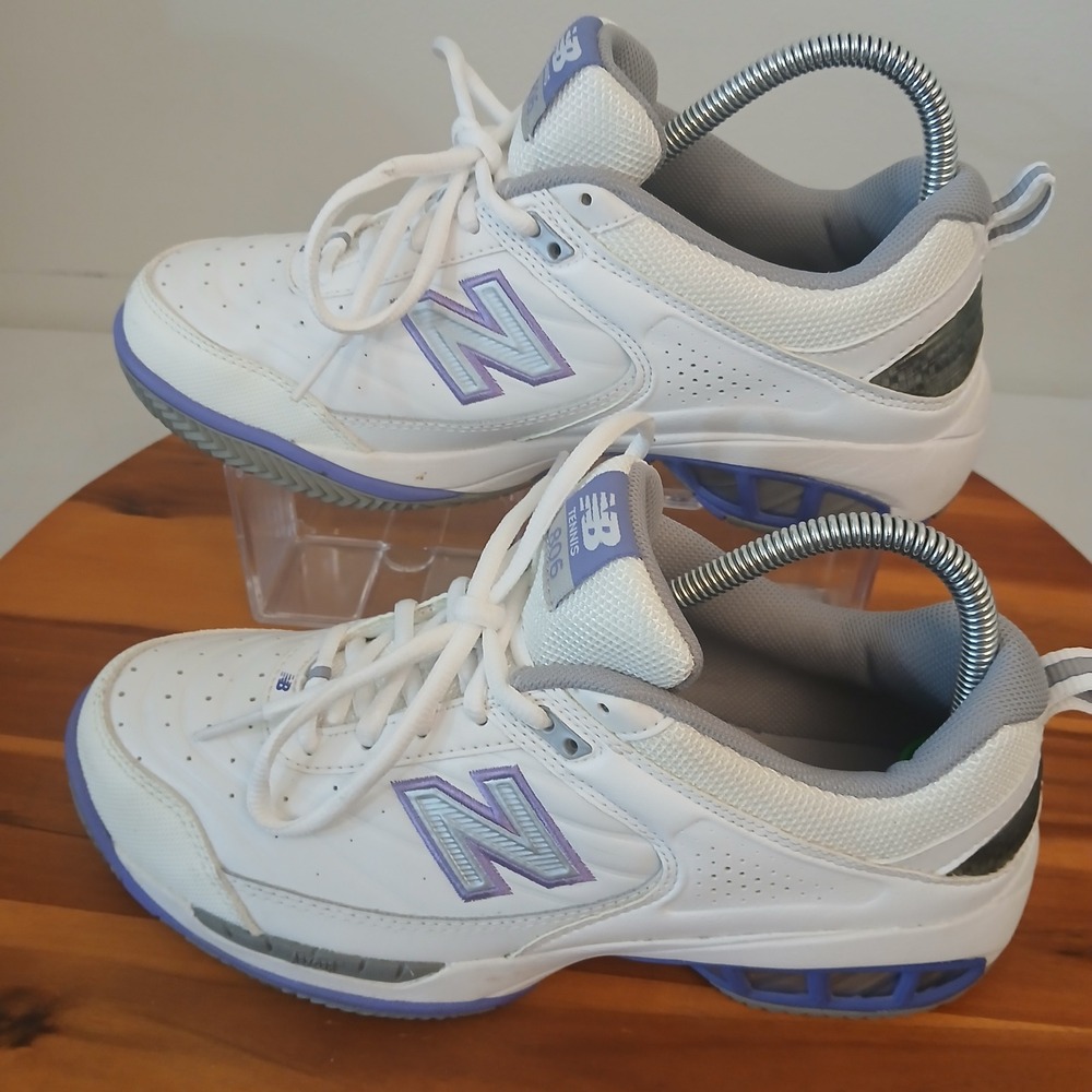 New Balance 806 Women 8.5 D White Tennis Pickleball Shoes Sneakers WC806W